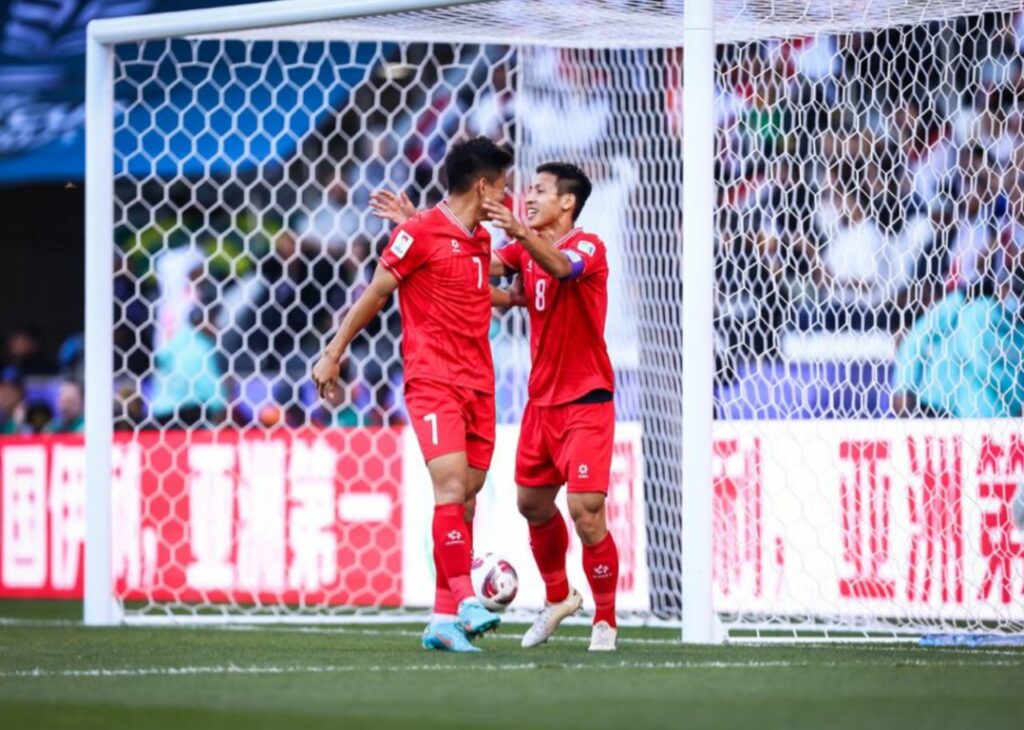Việt Nam có bàn thắng mở tỉ số cuối hiệp 1, trận đấu Iraq 3-2 Việt Nam