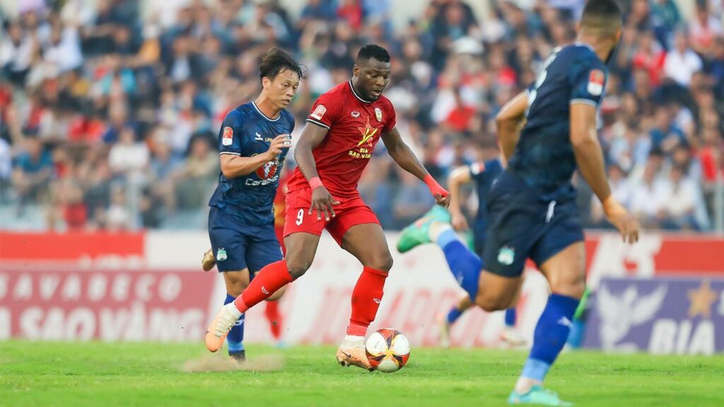 LPBank Hoàng Anh Gia Lai thua 0-1 trước Hồng Lĩnh Hà Tĩnh