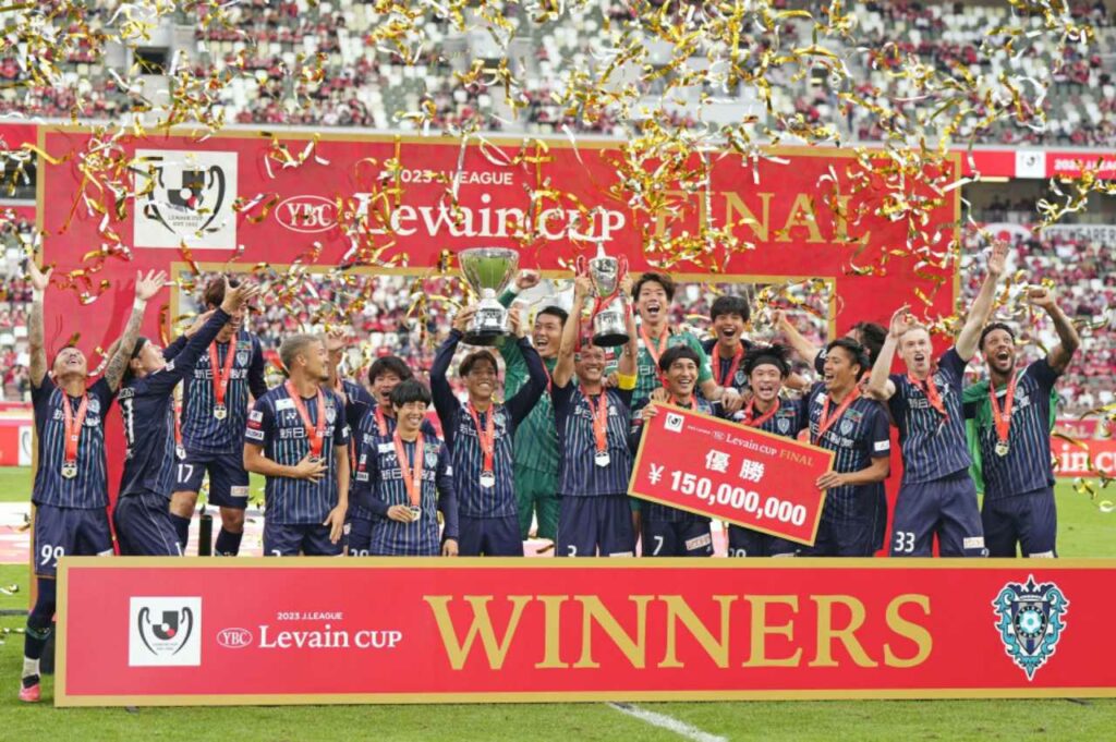 Avispa Fukuoka là nhà ĐKVĐ J.League Cup 2023