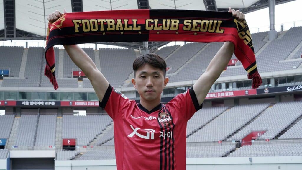 Kang Sang-woo đầu quân cho FC Seoul.