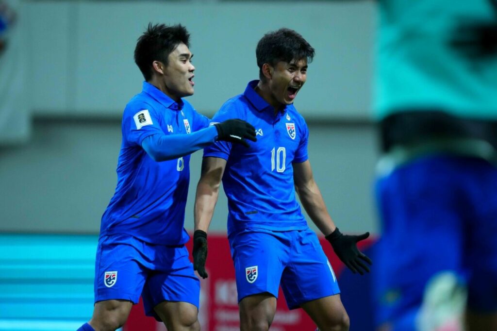 Suphanat Mueanta gỡ hòa cho đại diện Đông Nam Á, Hàn Quốc 1-1 Thái Lan