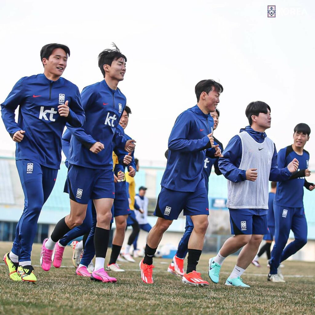 Các cầu thủ U23 Hàn Quốc tập luyện trước thềm U23 Asian Cup 2024