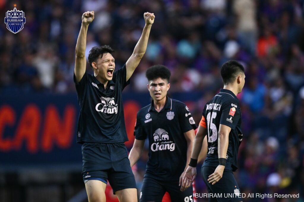 Buriram thắng đậm 8-2 trước Khonkaen United, Supachai lập cú hat-trick ở vòng 30 Thai League 2023/24