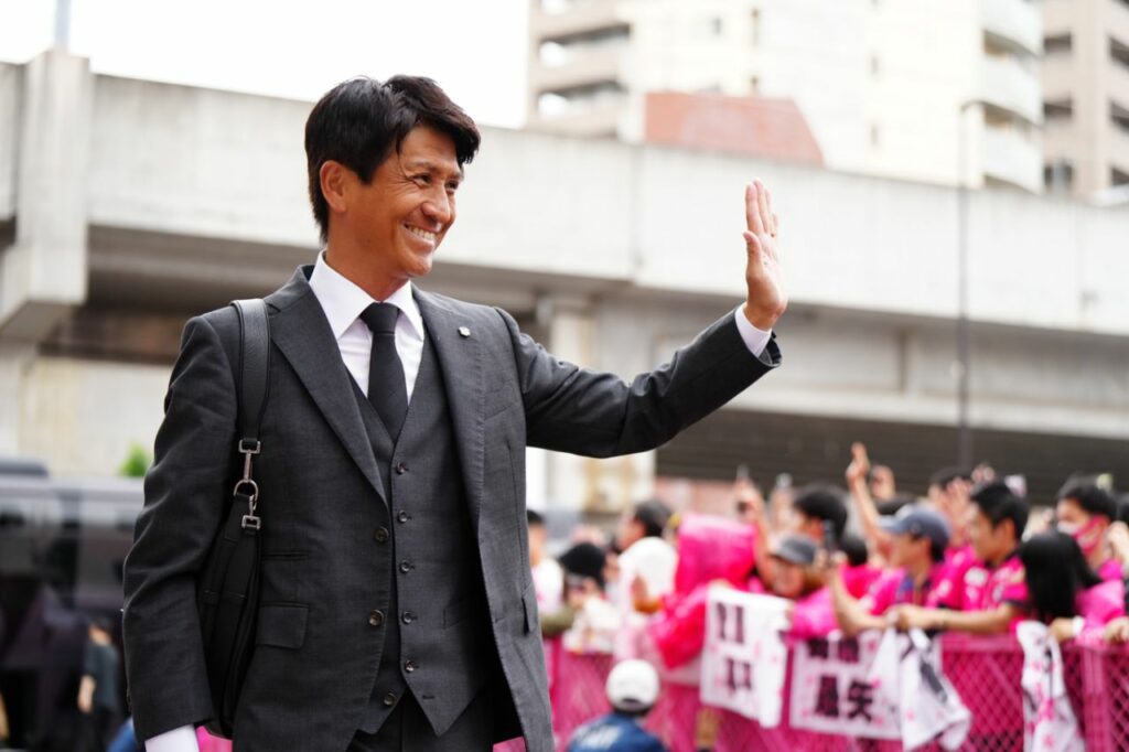 Chân dung Akigo Kogiku - người dành giải HLV hay nhất tháng 4 J-League 