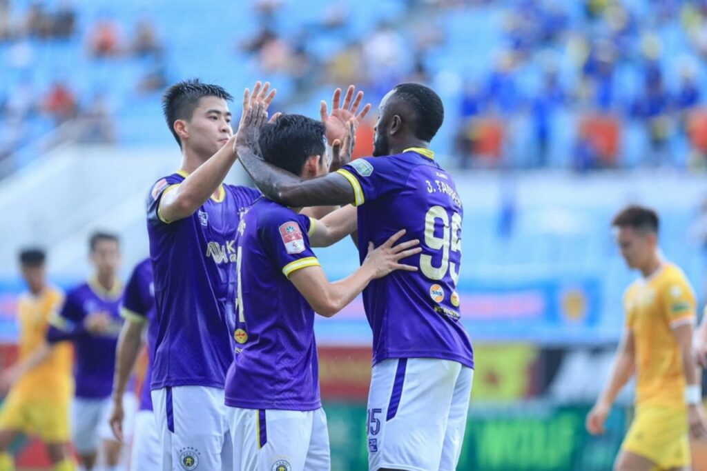 Với lực lượng vượt trội, Hà Nội dễ dàng dành được chiến thắng trước Quảng Nam ở vòng 21 V-League 2023/24