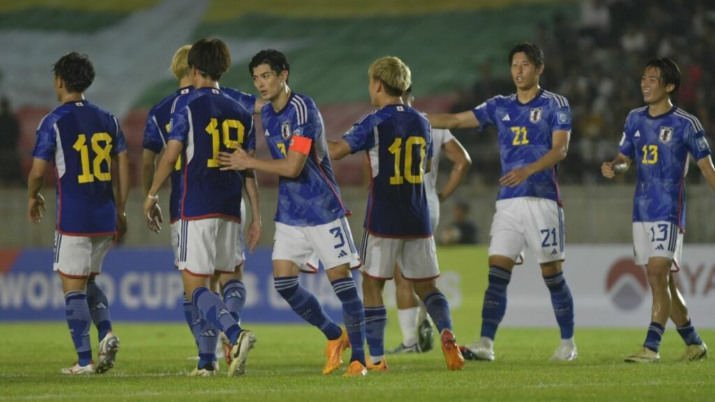 Đánh bại đối thủ 5-0, Nhật Bản đi tiếp vào vòng loại thứ 3 với ngôi vị nhất bảng B.
