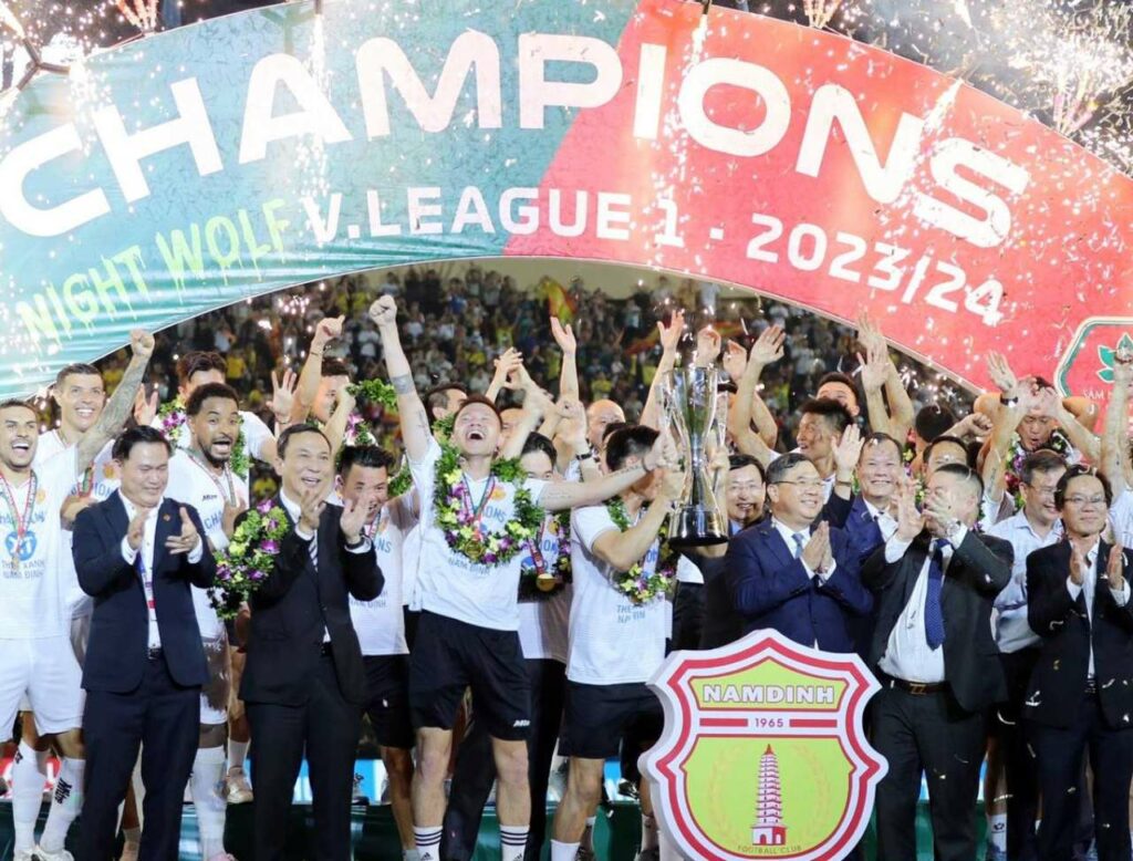 Thép Xanh Nam Định vô địch V-League 2023/24.