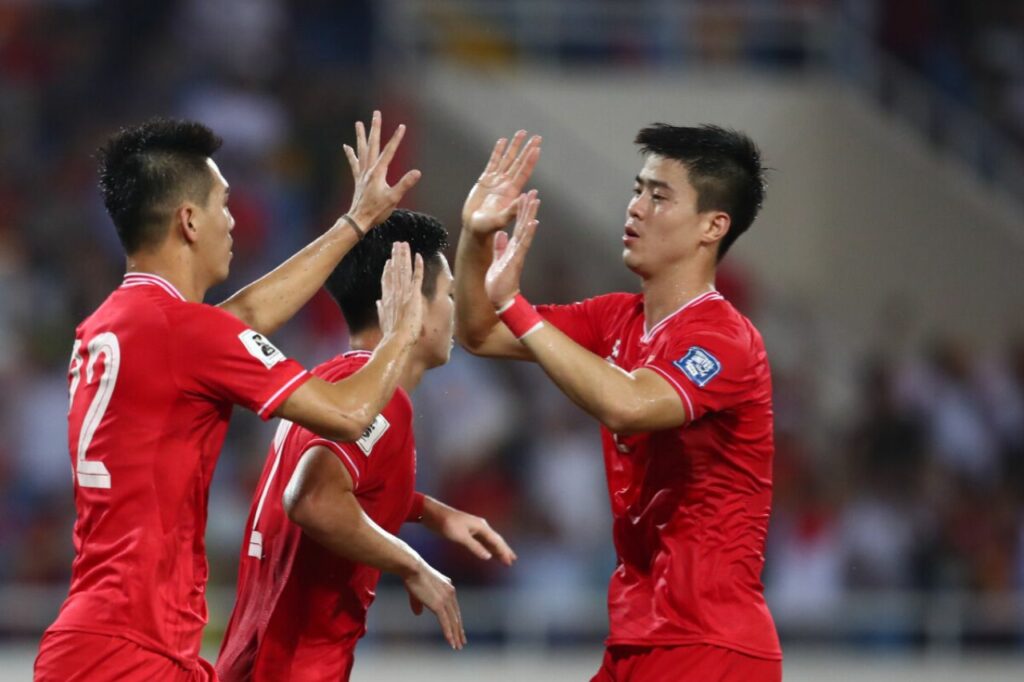 Thắng 3-2, Việt Nam thắp lên cơ hội đi tiếp sau trận đấu Việt Nam 3-2 Philippines 