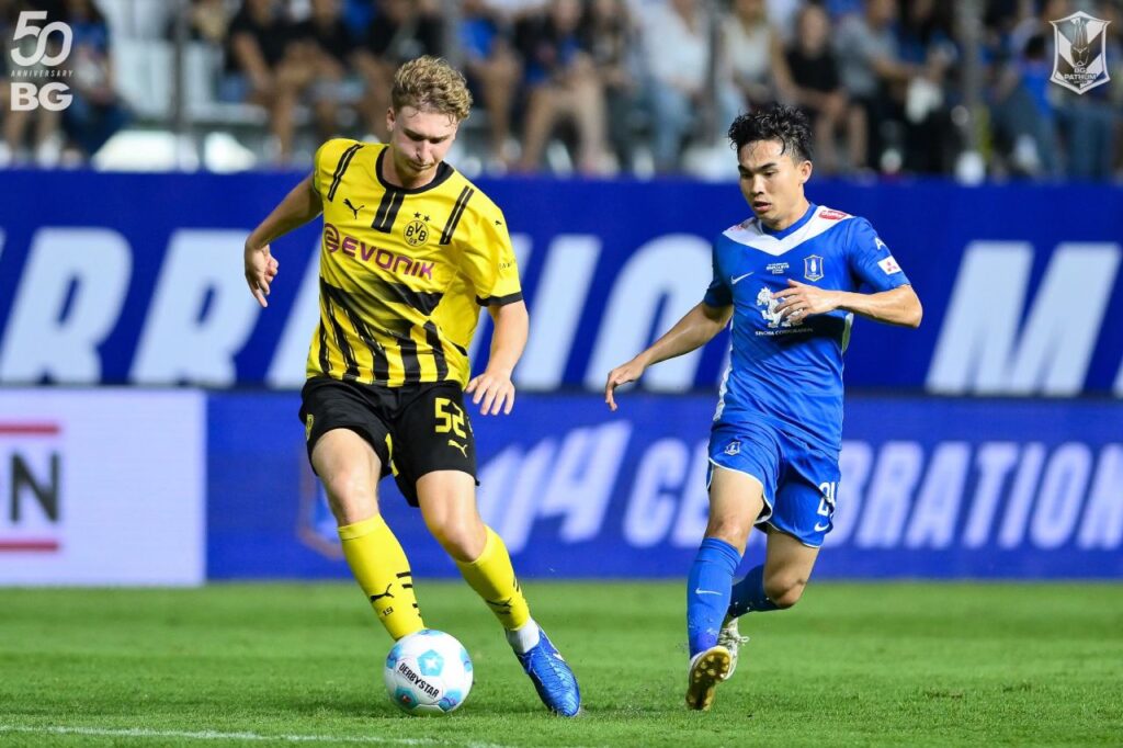 BG Pathum United giành chiến thắng đậm đà 4-0 trước Borussia Dortmund.