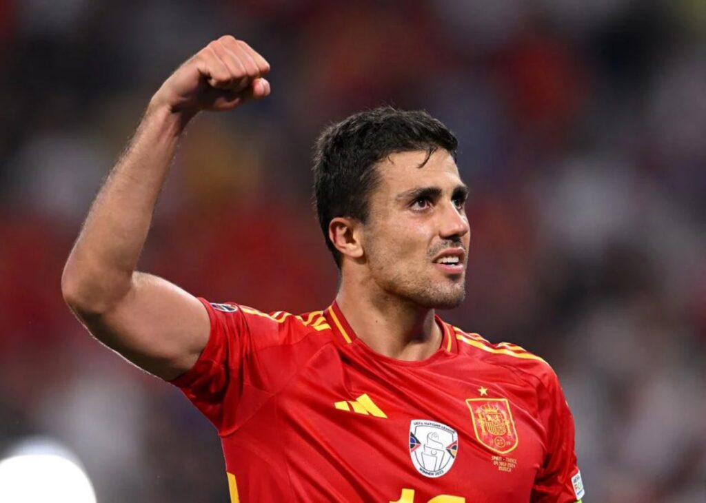 Rodri chơi quá hay ở bán kết Euro 2024.