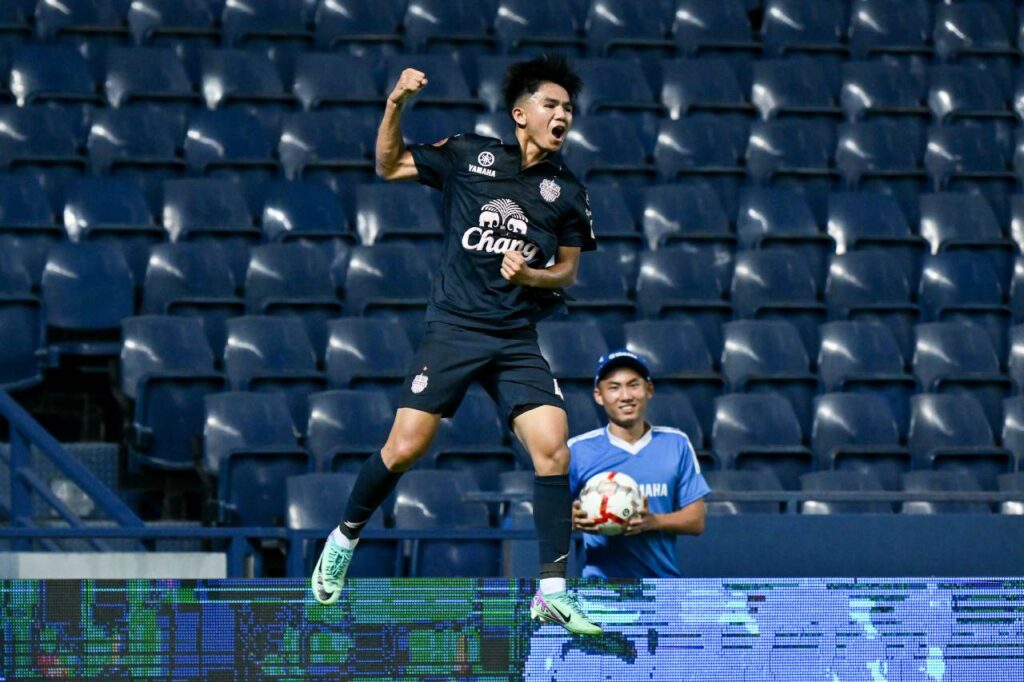 Nhà đương kim vô địch Buriram United sở hữu tài năng trẻ là Thanakrit Chotmuangpak.