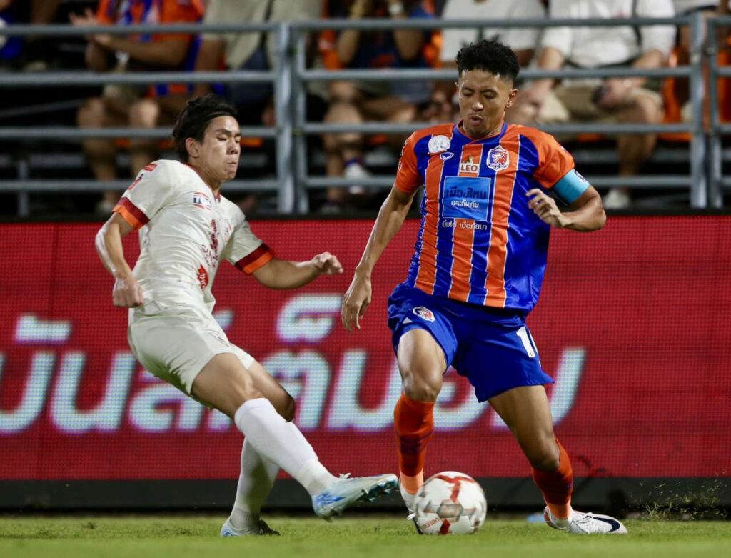 Port FC có chiến thắng giòn giã 5-1 trong trận gặp Singha Chiangrai United.