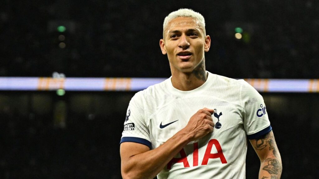 Richarlison có thể bị Tottenham rao bán mùa hè này