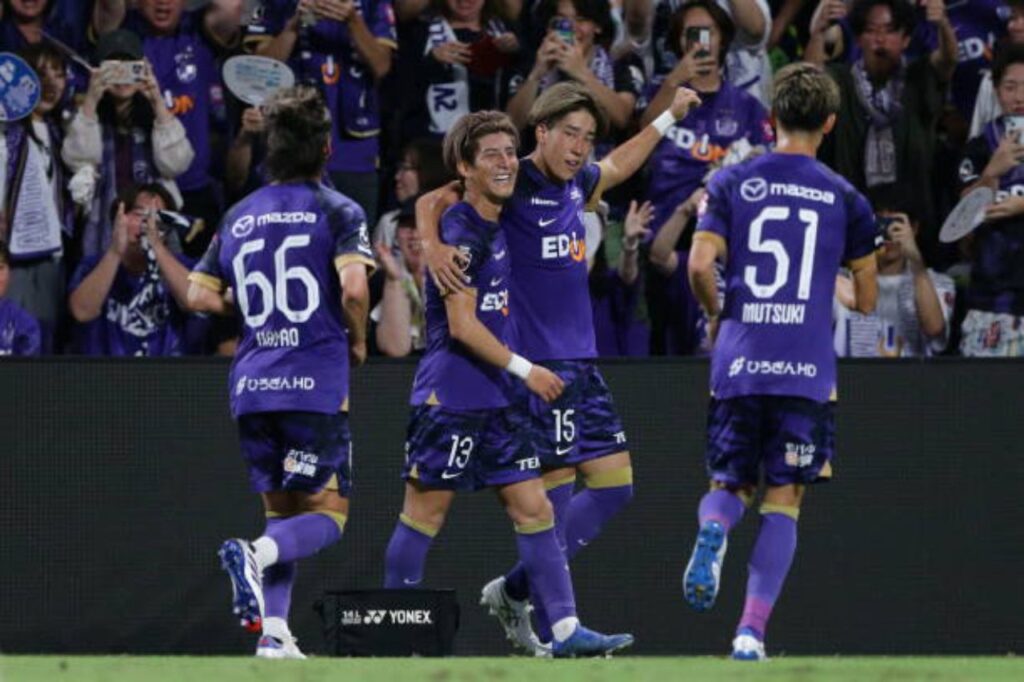 Sanfrecce Hiroshima kéo dài chuỗi trận thắng liên tiếp lên con số 7 sau vòng 28 J-League 2024.