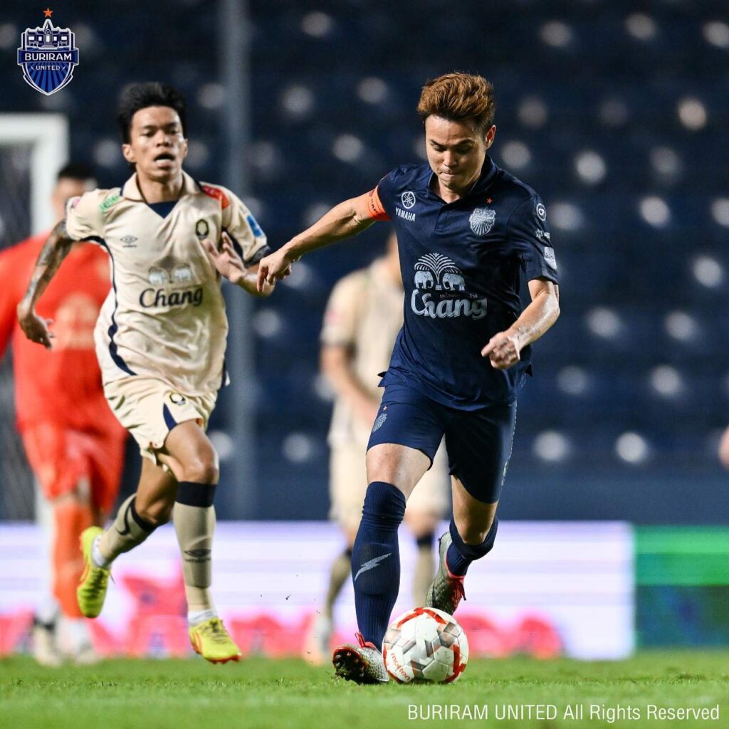 Buriram có chiến thắng thứ 5 liên tiếp khi đối mặt với Nakhon Pathom United