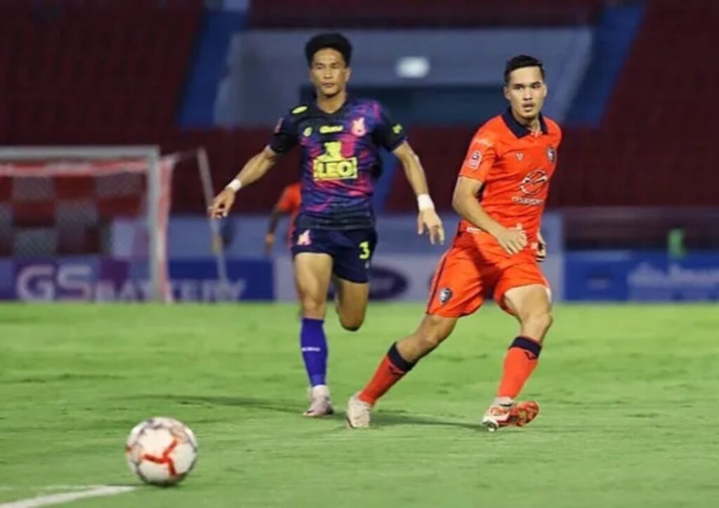 Nakhonratchasima Mazda FC đã tìm lại niềm vui khi đánh bại Nongbua Pitchaya FC 2-1 trên sân nhà Vòng 8 Thai League 2024/25