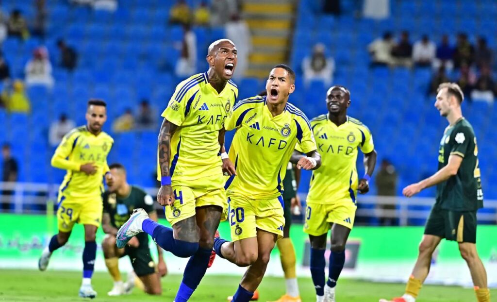 Talisca đóng vai người hùng, giúp Al Nassr giữ lại được một điểm. 