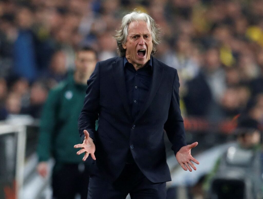 HLV Jorge Jesus nhận danh hiệu HLV xuất sắc nhất tháng 9.