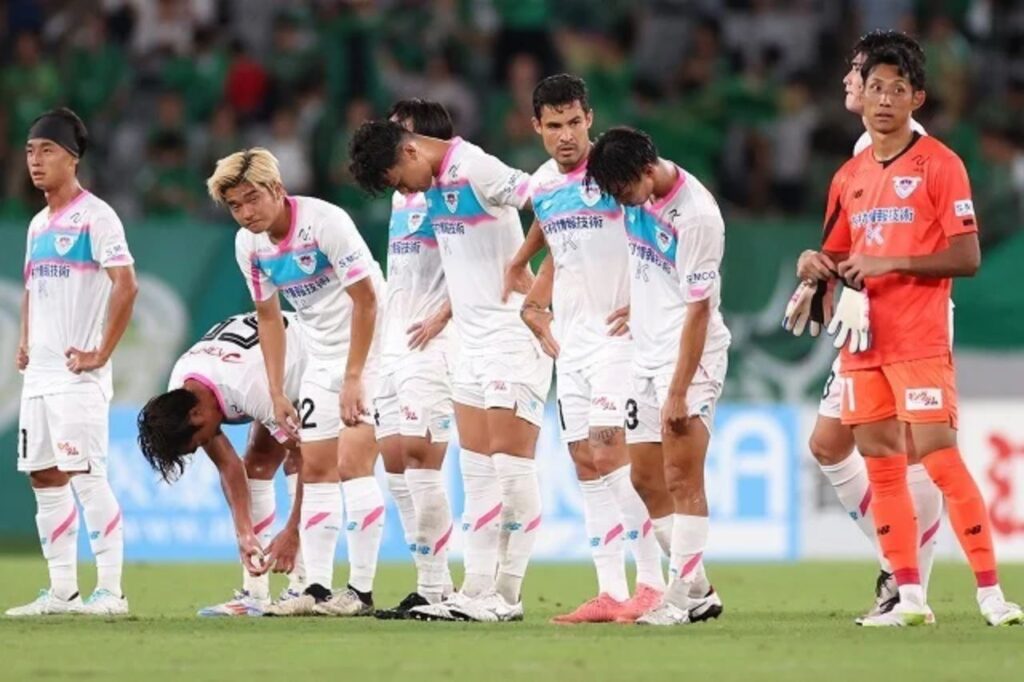 Sagan Tosu trở thành đội đầu tiên xuống hạng ở J-League 2024. 