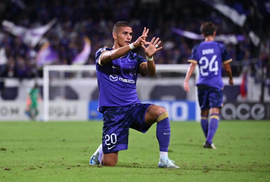 Sanfrecce Hiroshima có 3 trận toàn thắng sau khi đánh bại Sydney FC với tỷ số 2-1, Vòng Bảng Champions League Two 2024/25