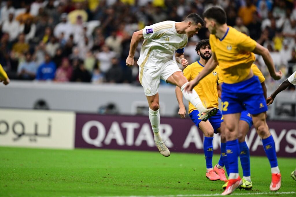 Ronaldo lập cú đúp bàn thắng giúp Al Nassr có được chiến thắng vang dội 3-1. 