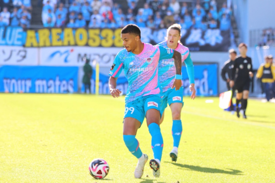 Marcelo Ryan là điểm sáng hiếm hoi trong đội hình của Sagan Tosu. 