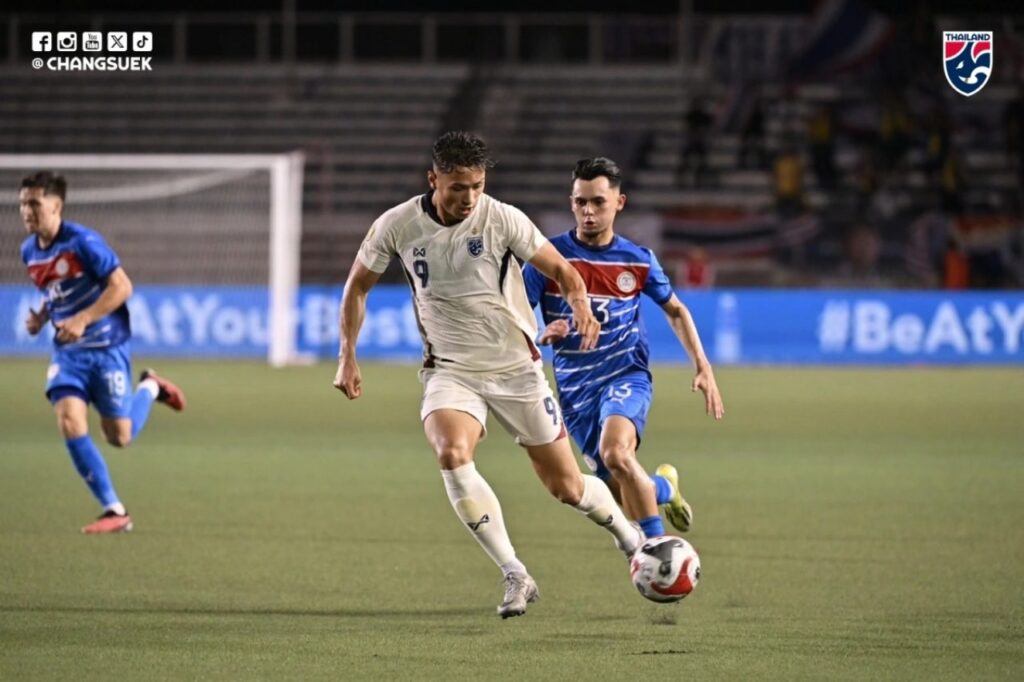 Thái Lan bất ngờ để thua 2-1 trước đội tuyển Philippines trong trận bán kết lượt đi