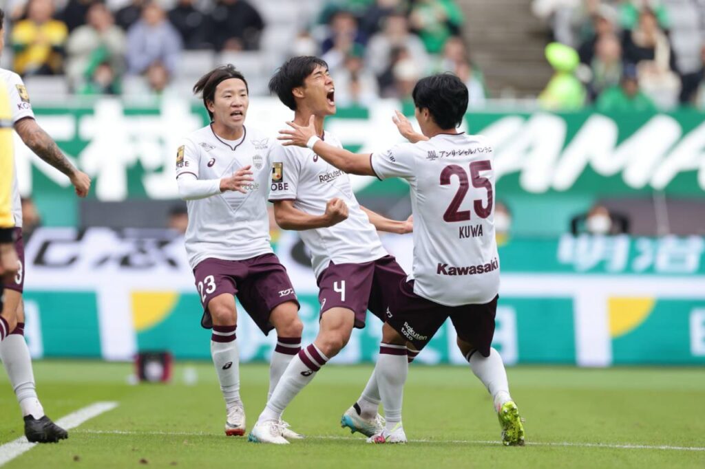 Vissel Kobe đang đứng trước cơ hội lớn vô địch J-League lần thứ hai liên tiếp. 