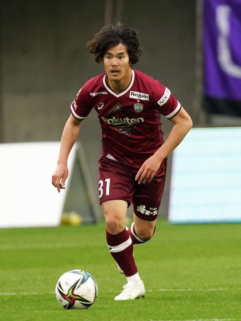 Rời Vissel Kobe, Yuya Nakasaka vẫn được nhiều đội bóng săn đuổi