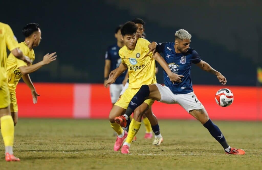 Đông Á Thanh Hóa và PKR Svay Rieng chia điểm với tỷ số hòa 0-0.