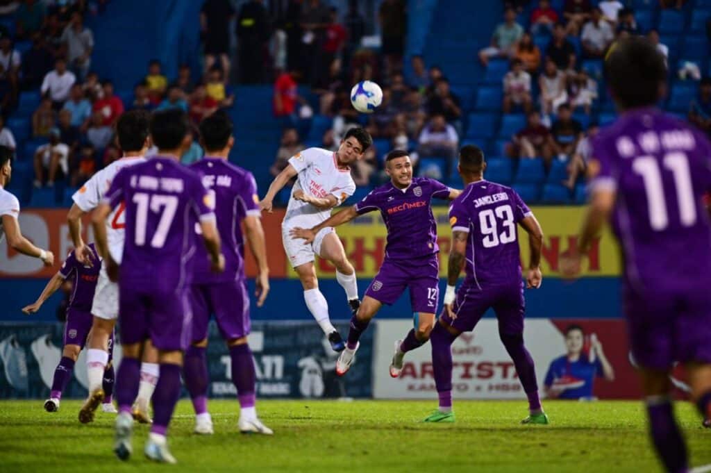 Bình Dương thua đau 1-2 trước Viettel ngay trên sân nhà. Vòng 16 V-League 2024/25