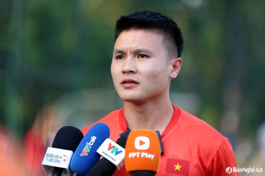 Quang Hải từ chối tham dự ASEAN All-Stars, nhường cơ hội cho Hai Long.