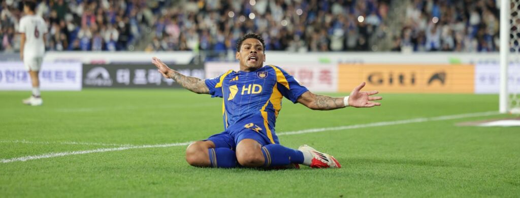 Chiến thắng 3-0 ở vòng 11 giúp Ulsan HD đập tan nhiều sự chỉ trích. 