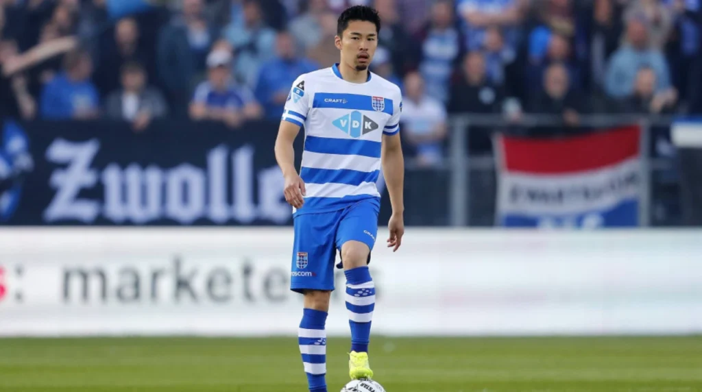 Yuta Nakayama đang là hậu vệ không thể thay thế của Machida Zelvia. 