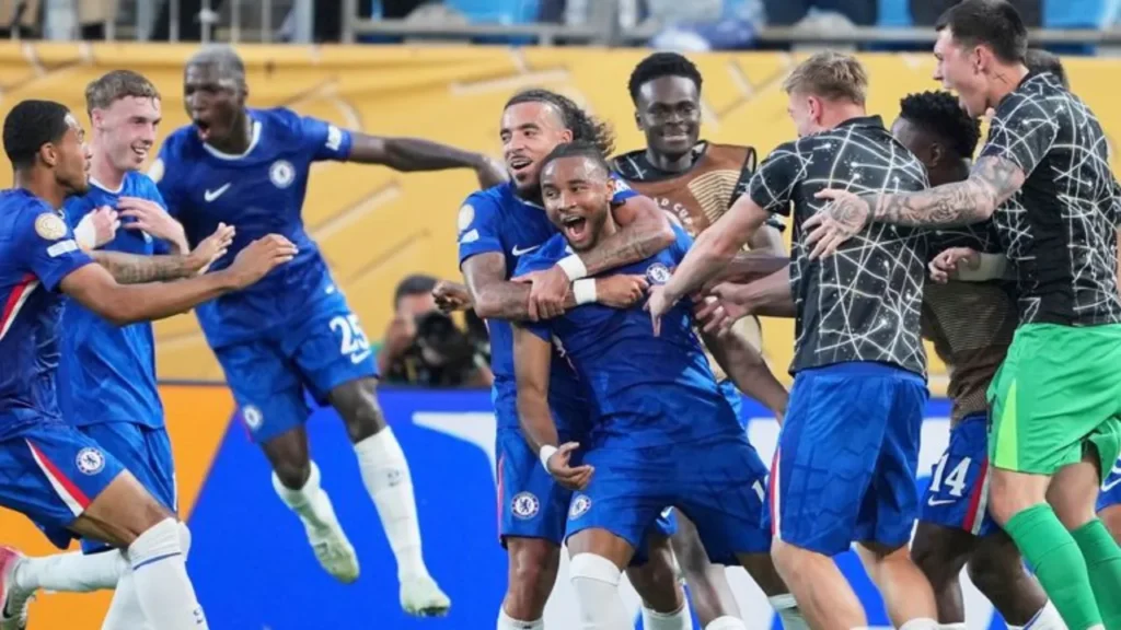 Cheslea góp mặt ở vòng tứ kết sau chiến thắng trước Benfica. 