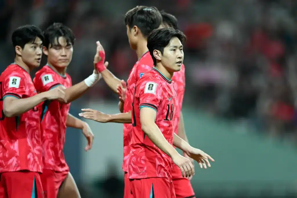 Hàn Quốc không gặp nhiều khó khăn để vùi dập Kuwait với tỉ số 4-0