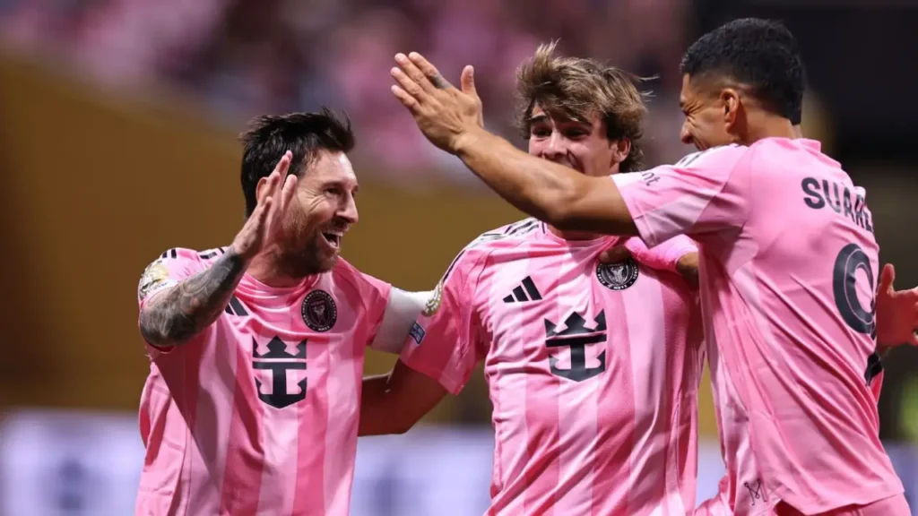 Messi tỏa sáng giúp Inter Miami đánh bại Porto.