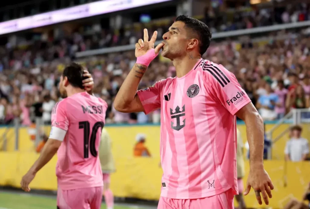 Suarez có một ngày thi đấu thăng hoa, giúp Miami đi tiếp. 