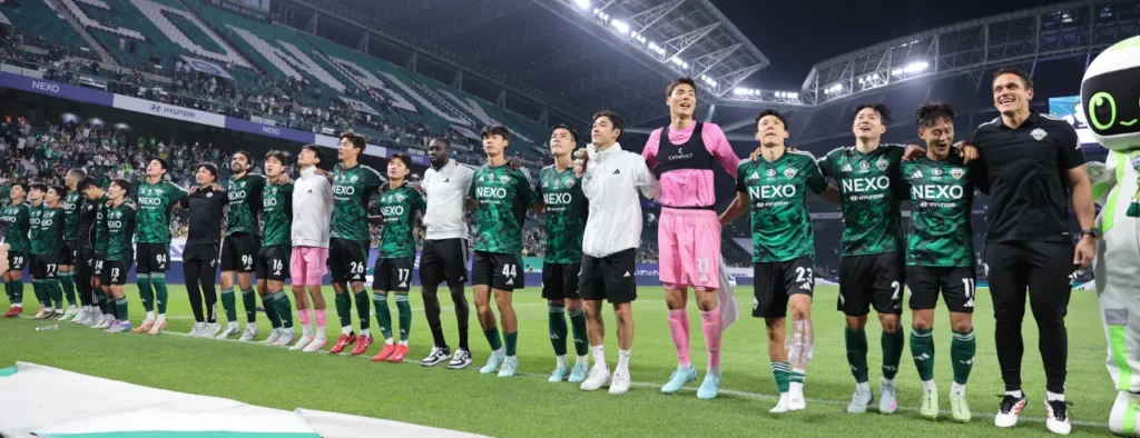 Jeonbuk thể hiện bản lĩnh nhà vô địch với việc lội ngược dòng thành công trước Suwon. 