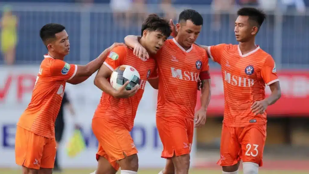 SHB Đà Nẵng có nguy cơ cao trở lại giải hạng Nhât. 