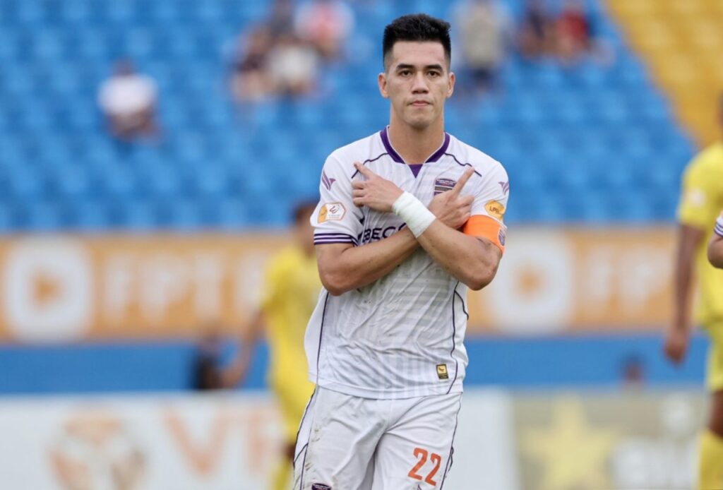 Tiến Linh xuất sắc giành được danh hiệu Vua phá lưới V-League 2024/25. 