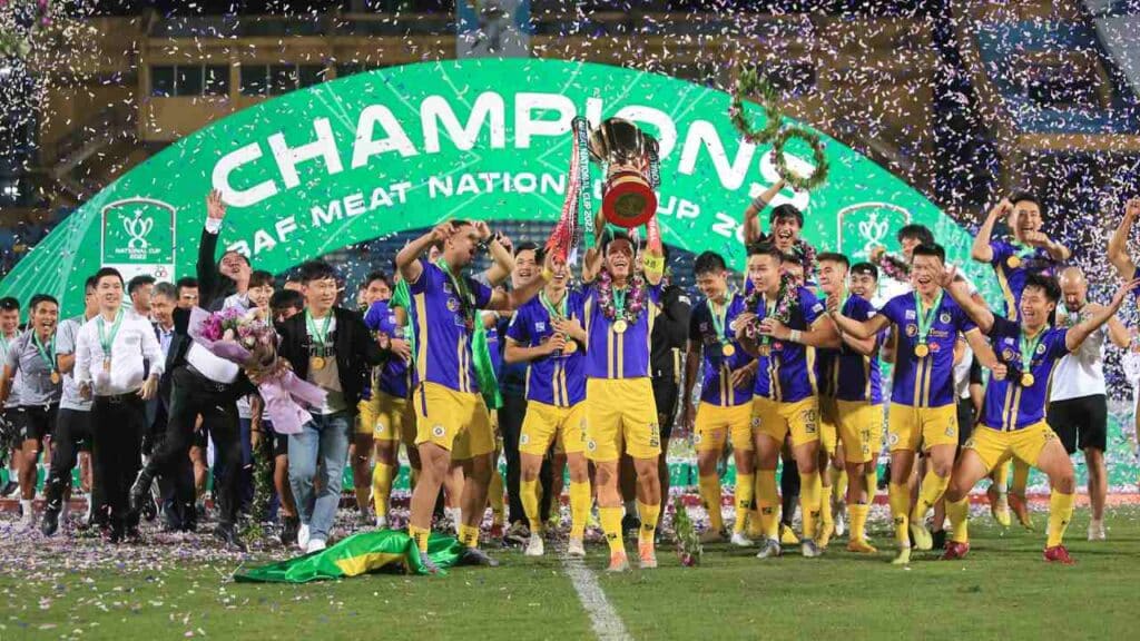 CLB Hà Nội FC là một trong 2 đội bóng vô địch V-League nhiều nhất.
