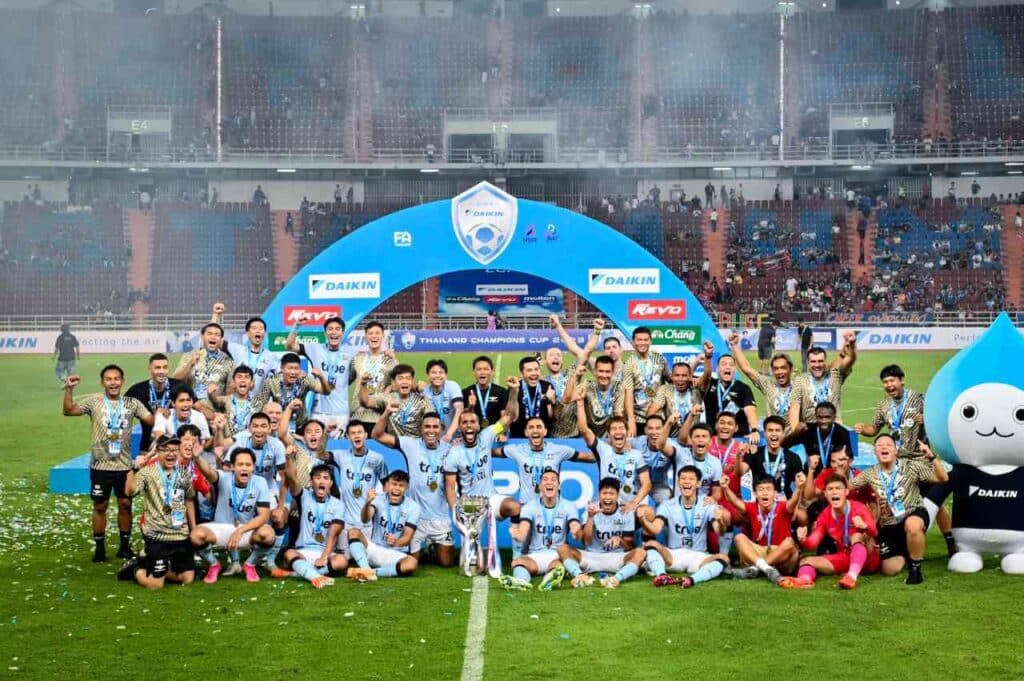True Bangkok United đăng quang Thailand Champions Cup 2023.