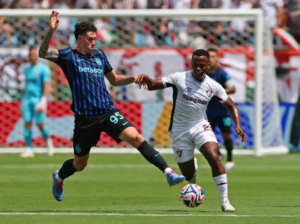 Fluminense (áo trắng) đã xuất sắc hạ gục Inter Milan ở vòng 1/8
