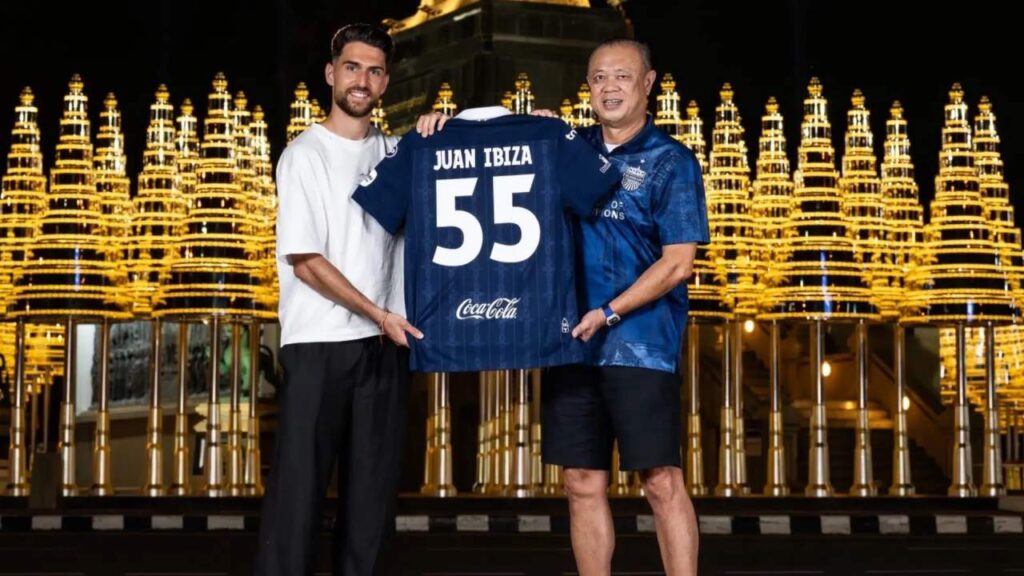 Juan Ibiza - trung vệ tân binh đáng chú ý của Buriram United mùa giải 2025/26.