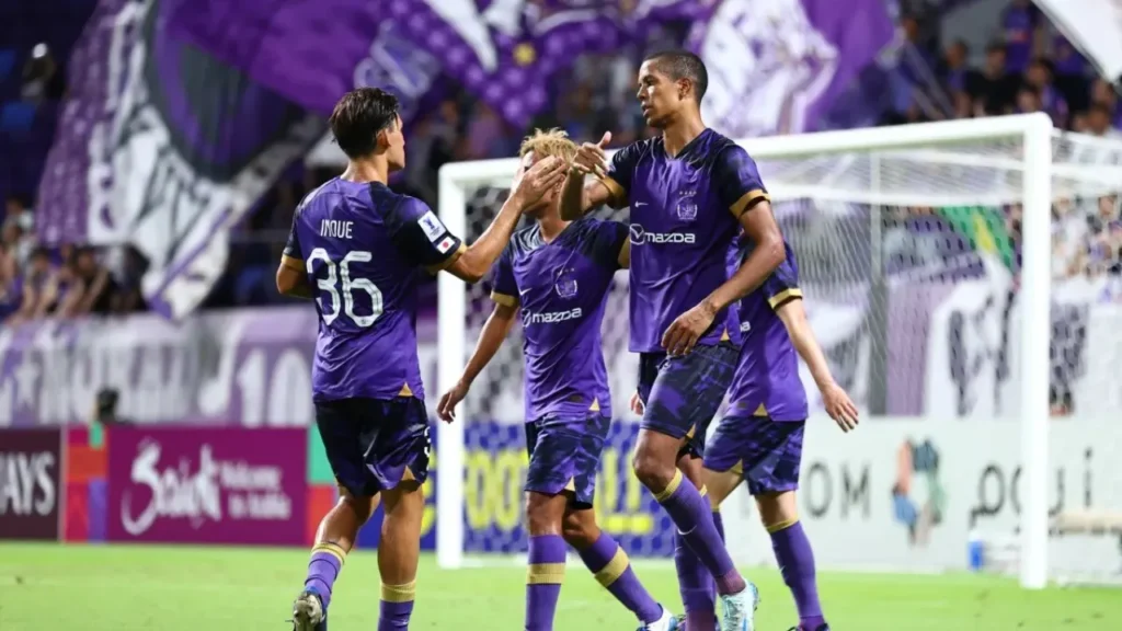 Sanfrecce Hiroshima tích lũy được đến 5 chiến thắng tại FIFA Club World Cup, dù chỉ tham dự 2 lần.