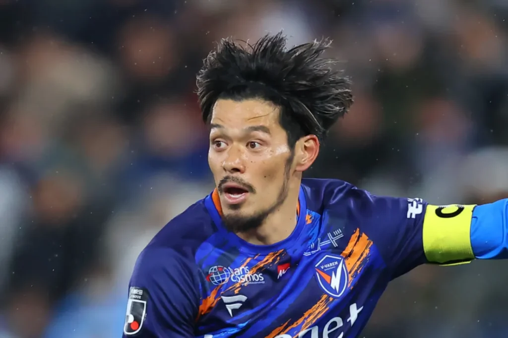 Hotaru Yamaguchi đặt mục tiêu cùng V-Varen Nagasaki thăng hạng lên J-League 1. 