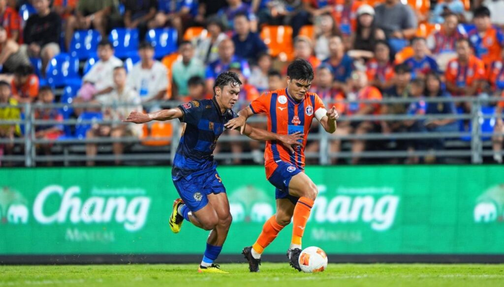 Port FC hủy diệt tân binh Ayutthaya United với tỷ số 3-1.