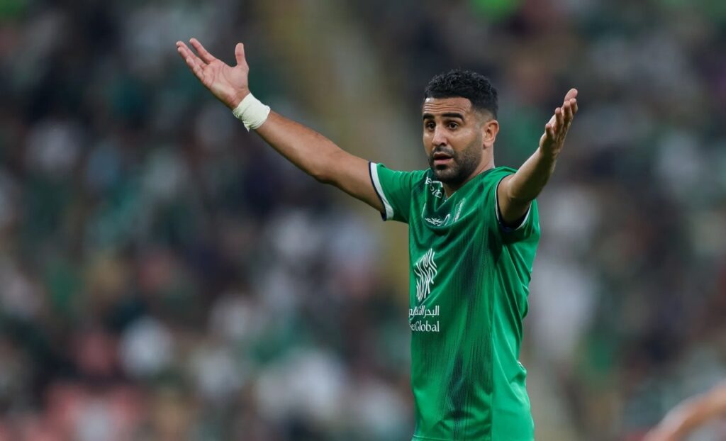 Riyad Mahrez đang là trụ cột của Al Ahli.