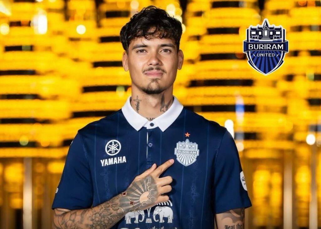 Hậu vệ tài năng Shayne Pattynama đầu quân cho Buriram United mùa giải 2025/26. 